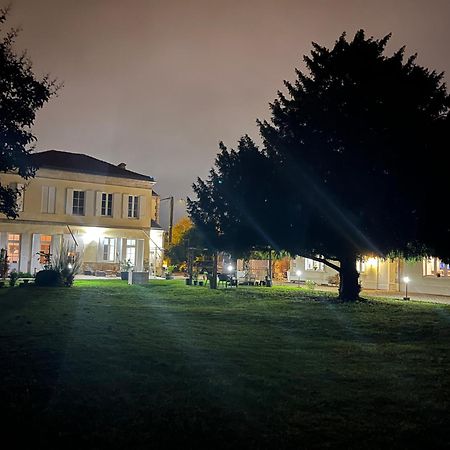 Suite Privative Abella - Aile De Maison Bourgeoise Ambares-et-Lagrave Exterior foto